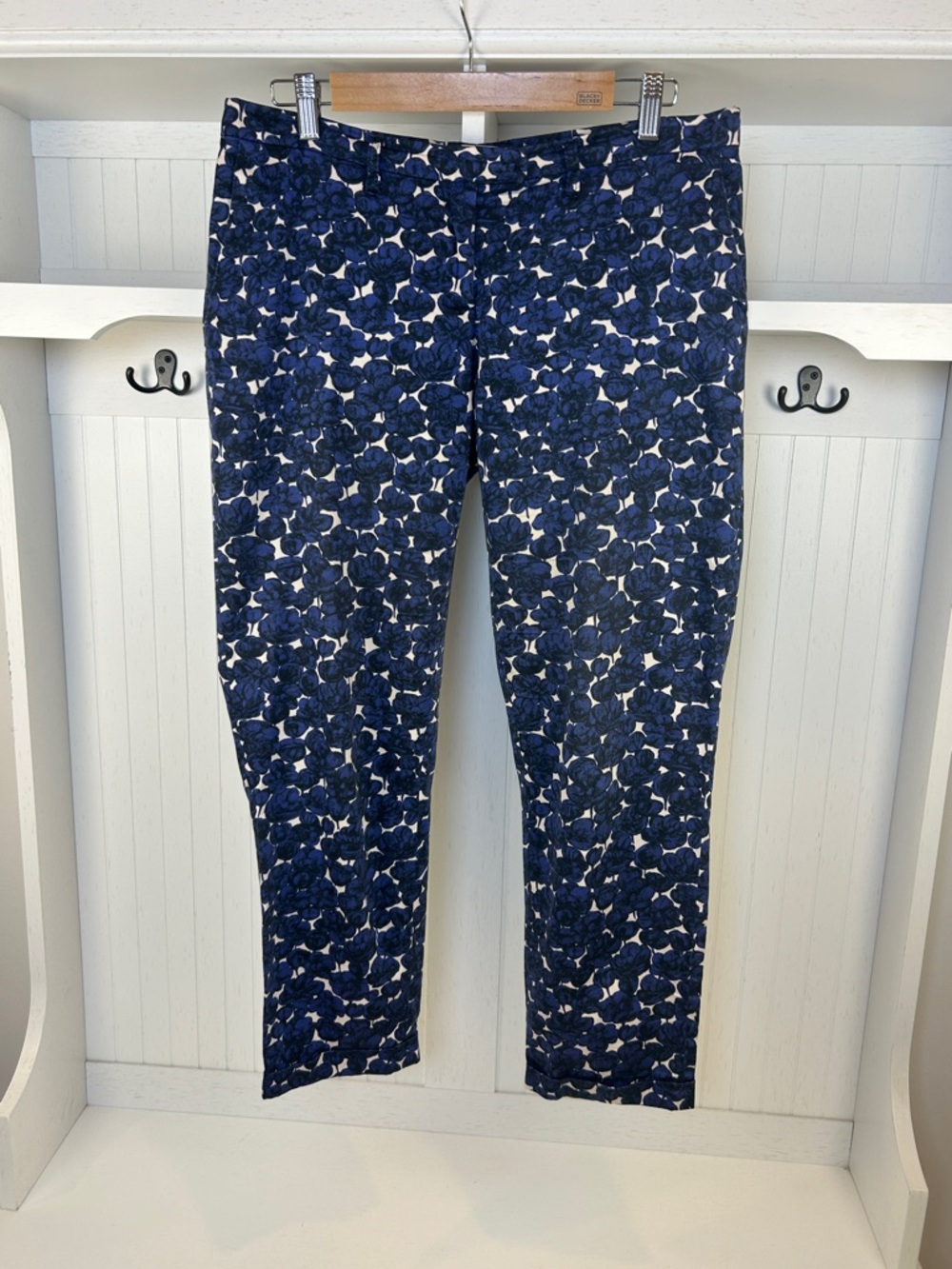 Baum und Pferdgarten Blue Floral Print Ankle Pants 40
